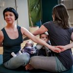 Yoga-Twist mit Baby Postnatalyoga in Hamburg